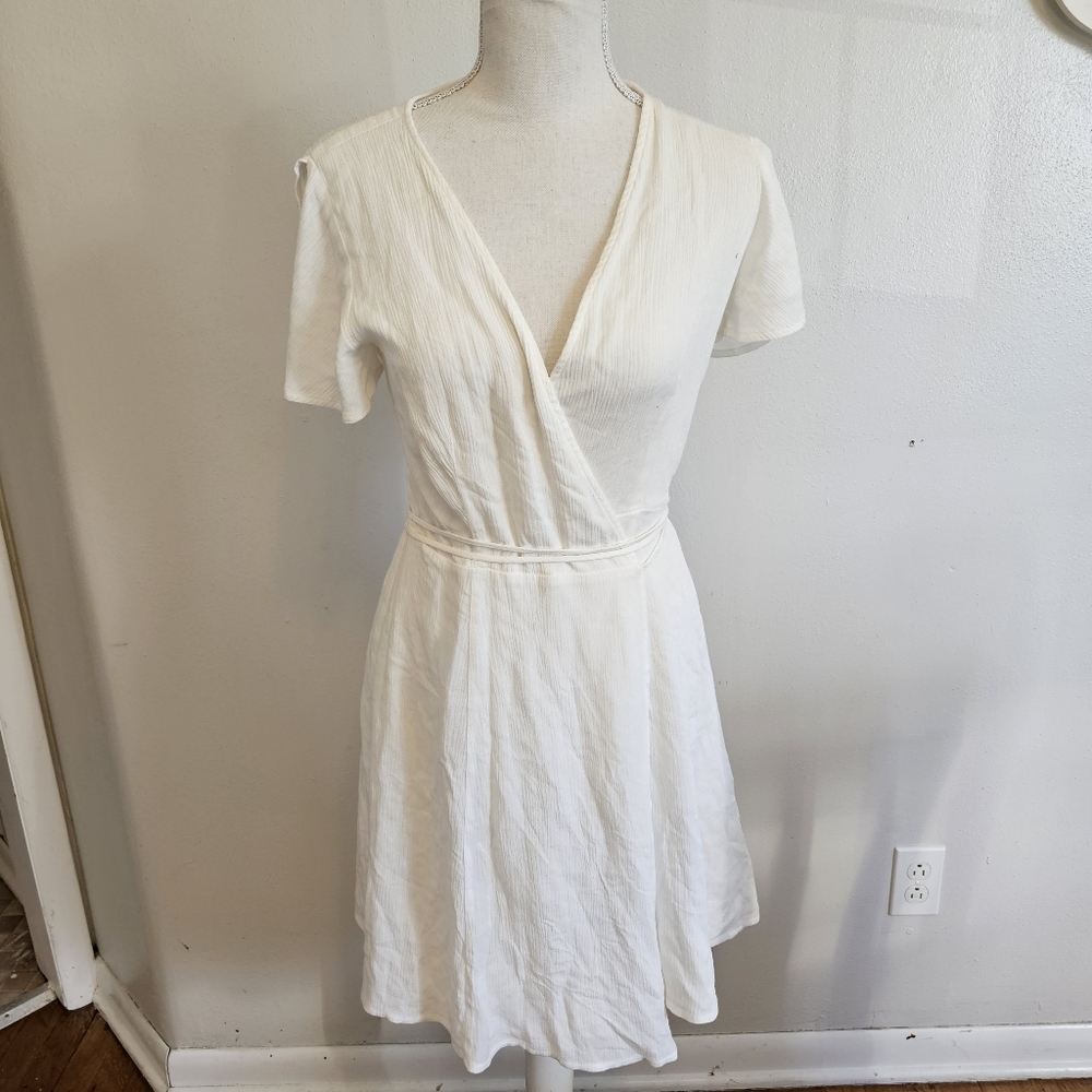 Lulu’s Harbor Point Surprise Wrap Dress Size Small